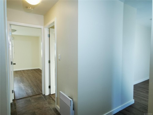 407-10016 Third St, Sidney, BC - Indoor Photo Showing Other Room