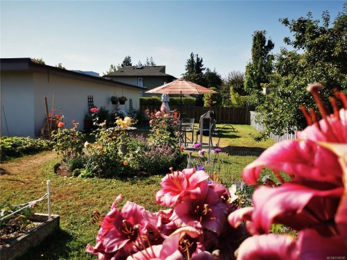 407-10016 Third St, Sidney, BC - Outdoor With Deck Patio Veranda