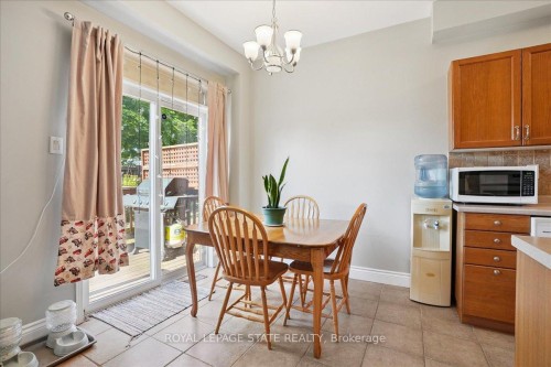 70 Moore Crescent, Hamilton, ON - Indoor Photo Showing Dining Room