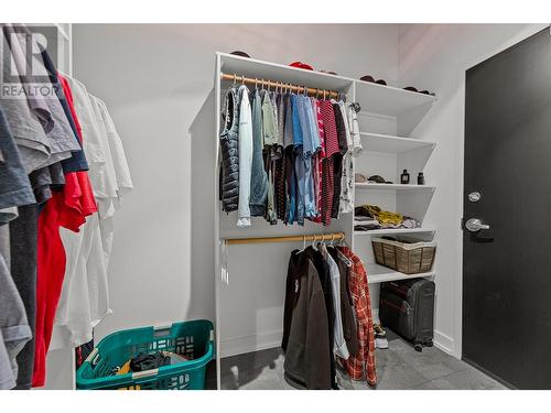 1630 Pandosy Street Unit# 601, Kelowna, BC - Indoor With Storage