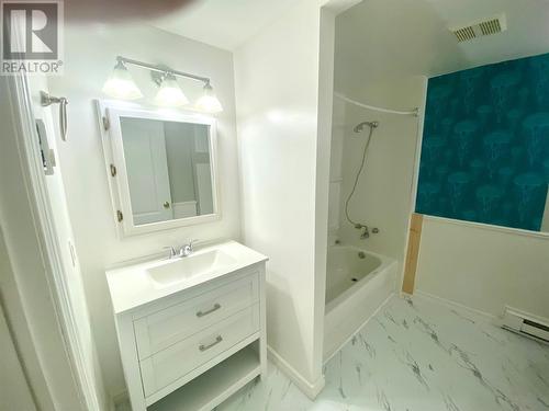 86 Main Street N, Glovertown, NL - Indoor Photo Showing Bathroom