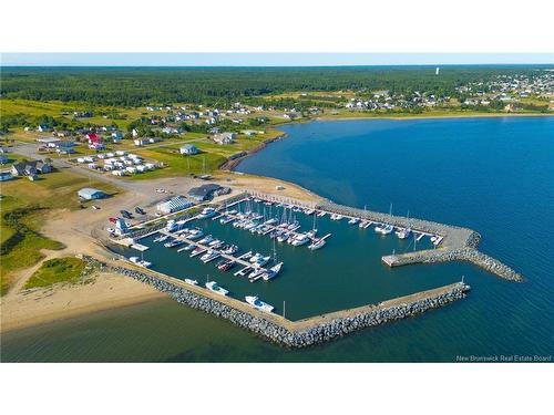 7578 Rue Saint-Paul St, Bas-Caraquet, NB 