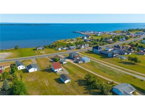 7578 Rue Saint-Paul St, Bas-Caraquet, NB 