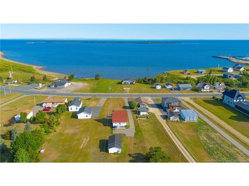 7578 Rue Saint-Paul St, Bas-Caraquet, NB 