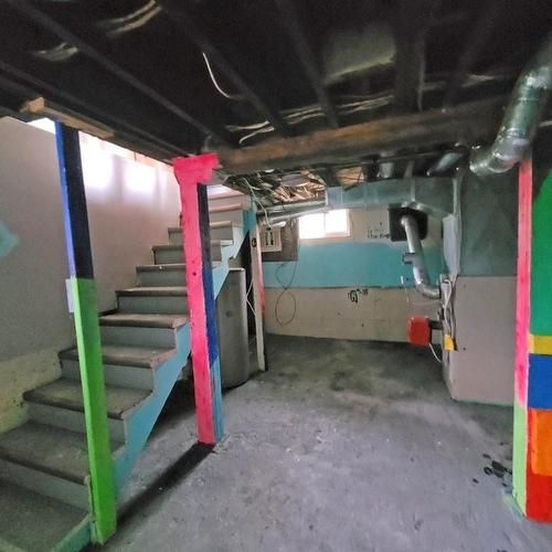 2 Howe Street, Marathon, ON - Indoor