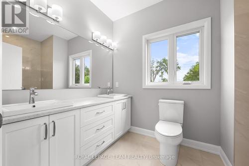 465 Pioneer Road, Merrickville-Wolford, ON - Indoor Photo Showing Bathroom