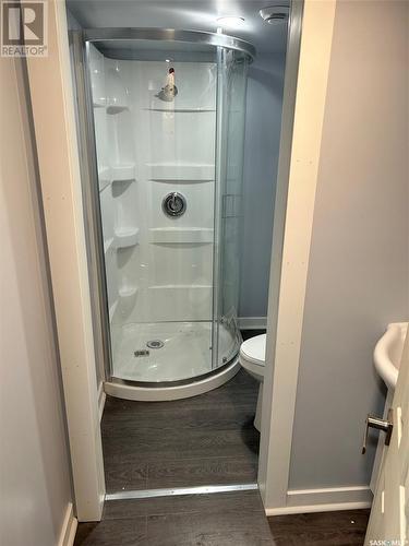 3030 Whitmore Avenue, Regina, SK - Indoor Photo Showing Bathroom