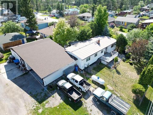 7516 Columbia Avenue  Radium Hot Springs, BC V0A 1M0