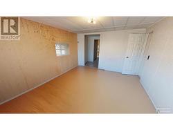 Photo has been virtually emptied - 