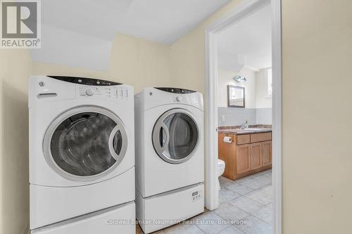 2 Hamilton Drive, Guelph/Eramosa, ON - Indoor Photo Showing Laundry Room