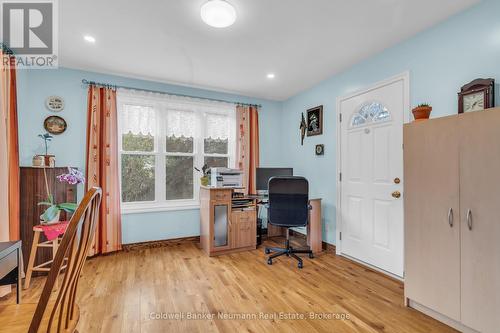 2 Hamilton Drive, Guelph/Eramosa, ON - Indoor Photo Showing Office