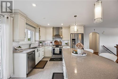 40 Palladium Place, Sudbury, ON - Indoor Photo Showing Kitchen With Double Sink With Upgraded Kitchen