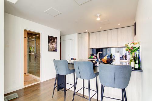 Cuisine - 2409-1450 Boul. René-Lévesque O., Montréal (Ville-Marie), QC - Indoor