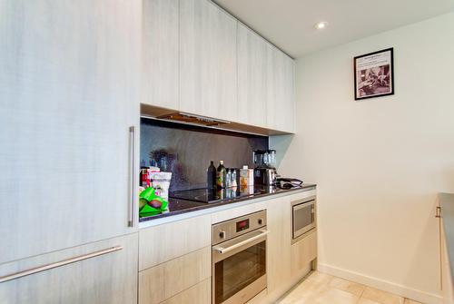 Cuisine - 2409-1450 Boul. René-Lévesque O., Montréal (Ville-Marie), QC - Indoor Photo Showing Other Room