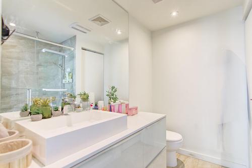 Salle de bains - 2409-1450 Boul. René-Lévesque O., Montréal (Ville-Marie), QC - Indoor Photo Showing Bathroom