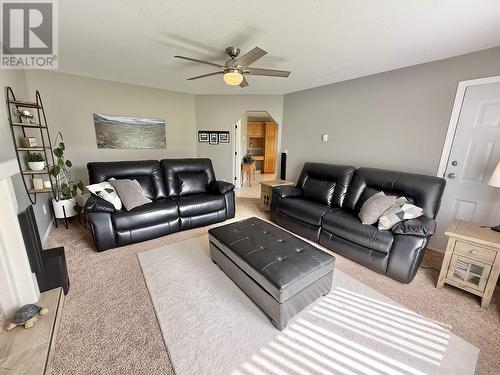 2013 Gamache Road, Quesnel, BC - Indoor Photo Showing Living Room