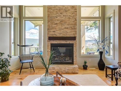 2191 Salerno Court, Kelowna, BC - Indoor Photo Showing Living Room With Fireplace