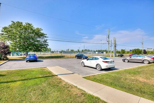 Stationnement - 687 Rue Péladeau, Laval (Auteuil), QC - Outdoor With View