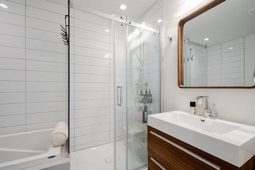 Ensuite bathroom - 2501-1155 Rue De La Montagne, Montréal (Ville-Marie), QC - Indoor Photo Showing Bathroom