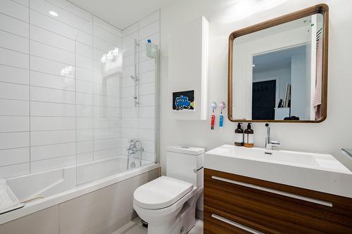 Ensuite bathroom - 2501-1155 Rue De La Montagne, Montréal (Ville-Marie), QC - Indoor Photo Showing Bathroom