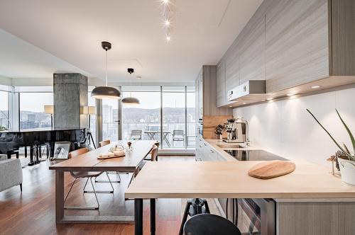 Kitchen - 2501-1155 Rue De La Montagne, Montréal (Ville-Marie), QC - Indoor