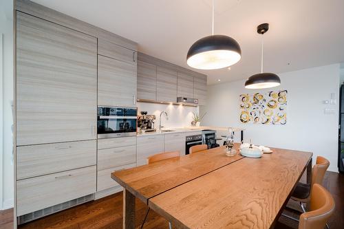 Kitchen - 2501-1155 Rue De La Montagne, Montréal (Ville-Marie), QC - Indoor