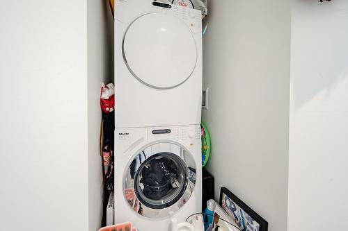 Laundry room - 2501-1155 Rue De La Montagne, Montréal (Ville-Marie), QC - Indoor Photo Showing Laundry Room