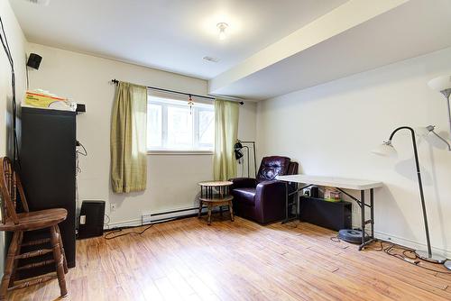 Salon - 1982Z Rue Du Bois-Des-Caryers, Montréal (Lasalle), QC 