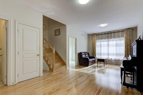 Salon - 1982Z Rue Du Bois-Des-Caryers, Montréal (Lasalle), QC 