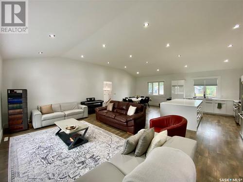 837 Prospect Avenue, Oxbow, SK - Indoor Photo Showing Living Room