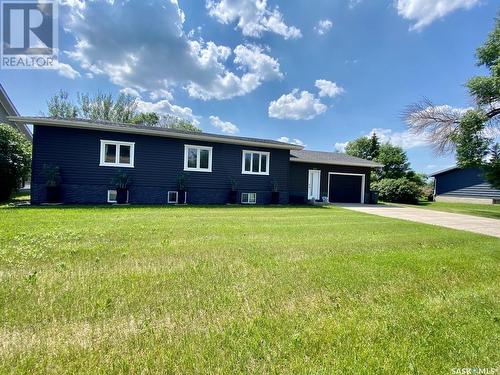 837 Prospect Avenue, Oxbow, SK - Outdoor