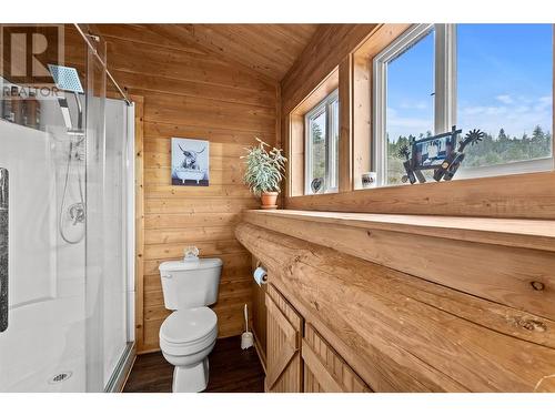 1190 Tomlin Road, Cache Creek, BC - Indoor Photo Showing Bathroom