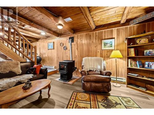 1190 Tomlin Road, Cache Creek, BC - Indoor