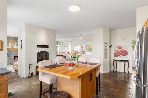 2286 Carmi Road, Penticton, BC - Indoor With Fireplace