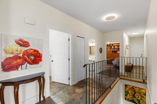 2286 Carmi Road, Penticton, BC - Indoor Photo Showing Other Room