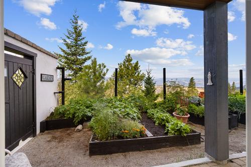 2286 Carmi Road, Penticton, BC - Outdoor