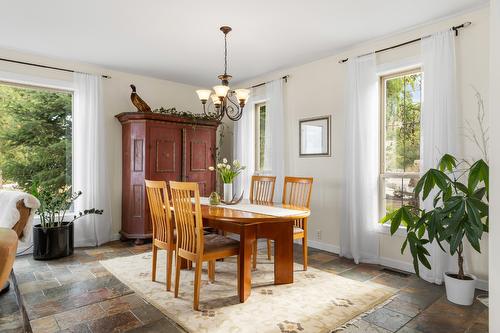 2286 Carmi Road, Penticton, BC - Indoor Photo Showing Dining Room