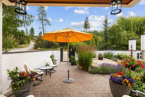 2286 Carmi Road, Penticton, BC - Outdoor With Deck Patio Veranda