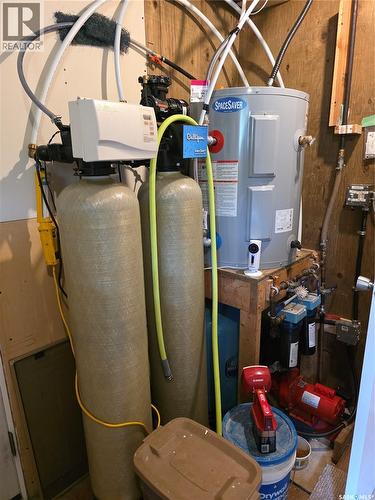 504 Mistusinne Crescent, Mistusinne, SK - Indoor Photo Showing Basement