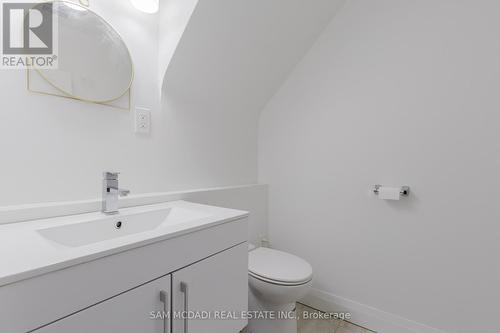2177 Lakeshore Road, Burlington, ON - Indoor Photo Showing Bathroom