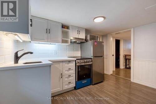 2177 Lakeshore Road, Burlington, ON - Indoor Photo Showing Kitchen