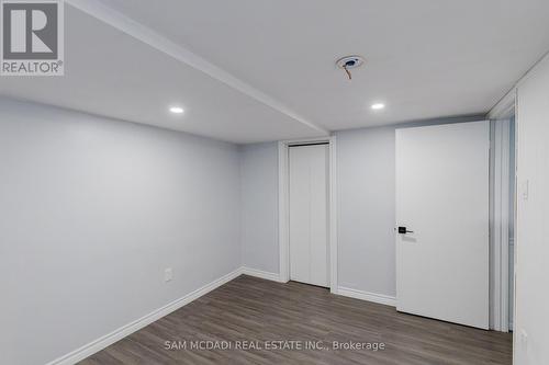 2177 Lakeshore Road, Burlington, ON - Indoor