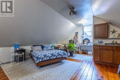 2177 Lakeshore Road, Burlington, ON - Indoor Photo Showing Bedroom