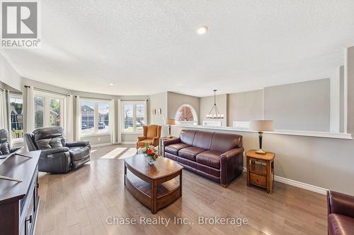 18 St Amant Road, Penetanguishene, ON - Indoor Photo Showing Living Room
