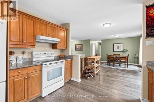 6481 Rideau Valley Drive N, Ottawa, ON - Indoor Photo Showing Kitchen