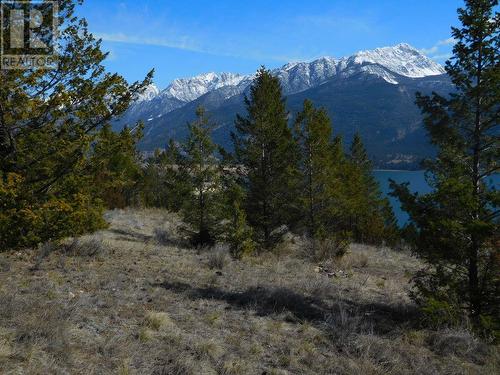 6074 Bella Vista Boulevard, Fairmont Hot Springs, BC 