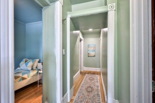 Passageway - 187  - 189 Rue Principale S., Maniwaki, QC - Indoor