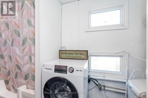30 Lakeshore Road, Midland, ON - Indoor Photo Showing Laundry Room