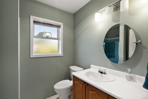 10650 West Saanich Rd, North Saanich, BC 