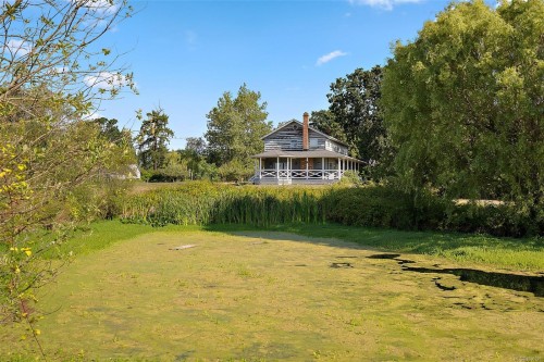 10650 West Saanich Rd, North Saanich, BC 